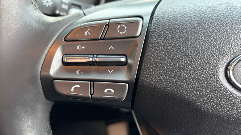 Hyundai IONIQ 1.6 GDi Hybrid Premium SE 5dr DCT Hybrid Hatchback